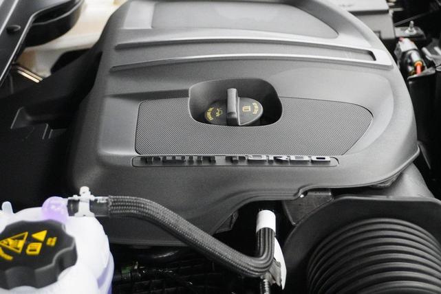 Photo of 2026 Diamond Black Crystal Pearlcoat RAM 1500