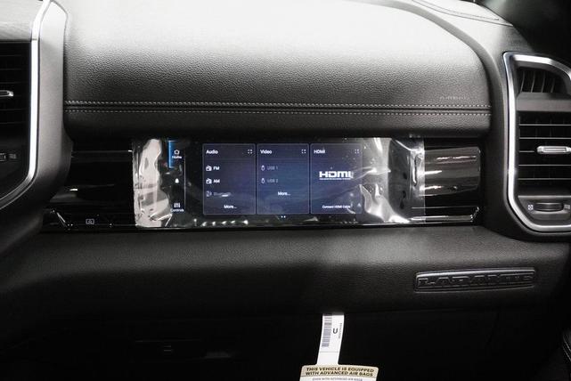 Photo of 2026 Diamond Black Crystal Pearlcoat RAM 1500