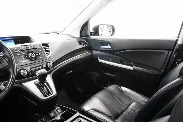 Photo of 2014 Crystal Black Pearl Honda CR-V