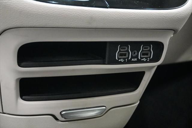 Photo of 2024 Bright White Clearcoat Chrysler Pacifica Hybrid