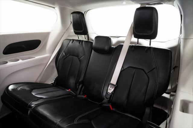 Photo of 2024 Bright White Clearcoat Chrysler Pacifica Hybrid