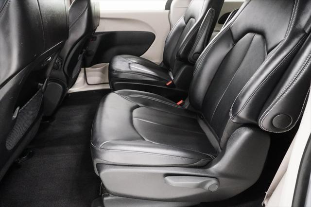 Photo of 2024 Bright White Clearcoat Chrysler Pacifica Hybrid