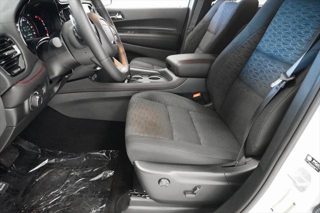 Photo of 2025 White Knuckle Clearcoat Dodge Durango