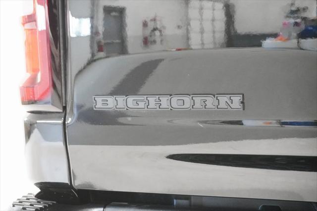 Photo of 2025 Diamond Black Crystal Pearlcoat RAM 1500