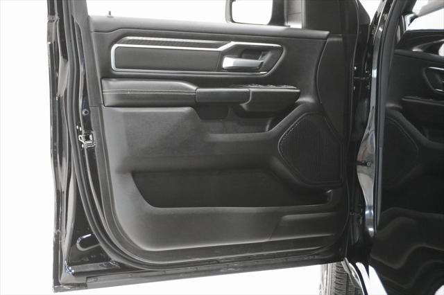 Photo of 2025 Diamond Black Crystal Pearlcoat RAM 1500