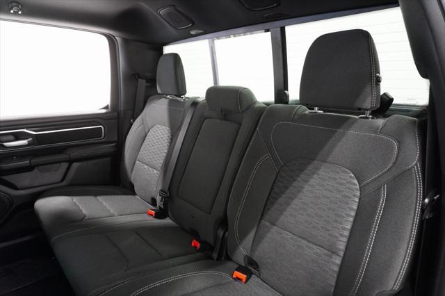 Photo of 2025 Diamond Black Crystal Pearlcoat RAM 1500