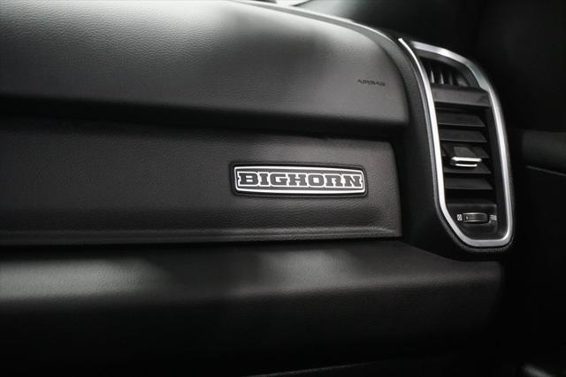 Photo of 2025 Diamond Black Crystal Pearlcoat RAM 1500