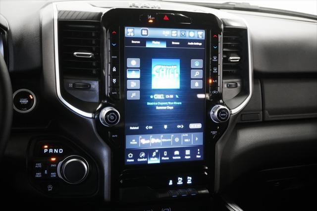 Photo of 2025 Diamond Black Crystal Pearlcoat RAM 1500