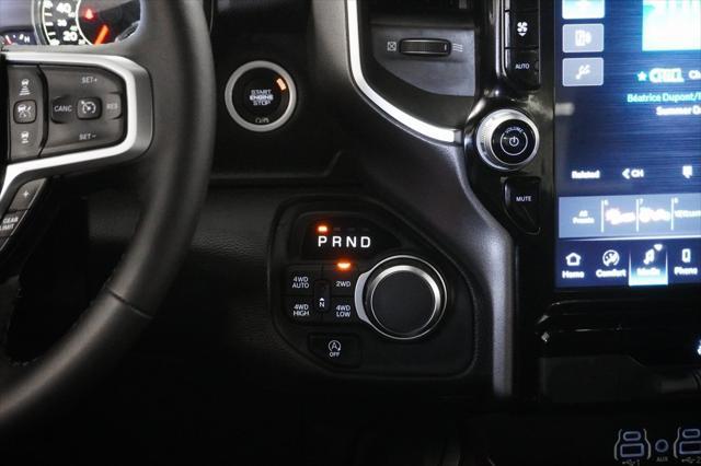 Photo of 2025 Diamond Black Crystal Pearlcoat RAM 1500