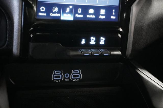 Photo of 2025 Diamond Black Crystal Pearlcoat RAM 1500