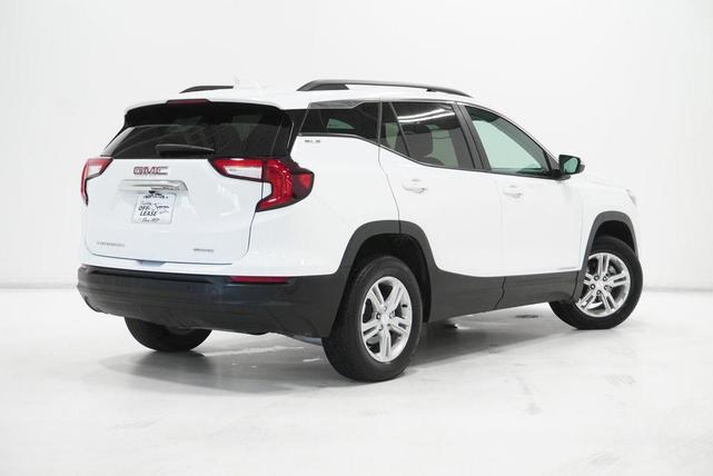 Photo of 2023 Summit White GMC Terrain