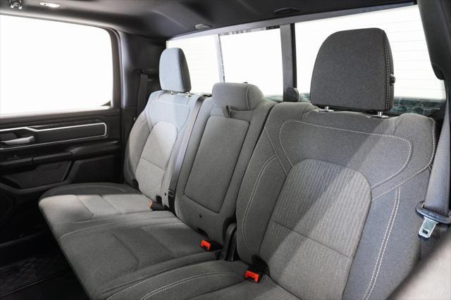 Photo of 2022 Diamond Black Crystal Pearlcoat RAM 1500