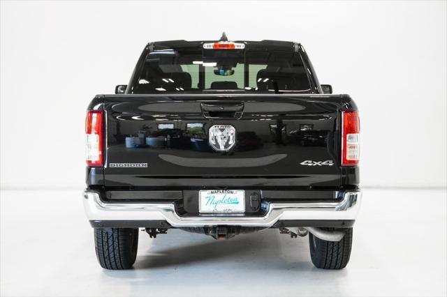 Photo of 2022 Diamond Black Crystal Pearlcoat RAM 1500