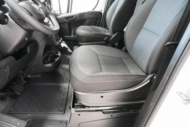 Photo of 2025 Bright White Clearcoat RAM ProMaster 1500