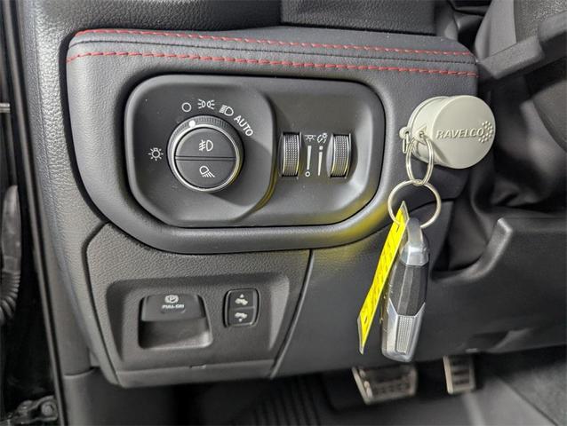 Photo of 2022 Diamond Black Crystal Pearlcoat RAM 1500