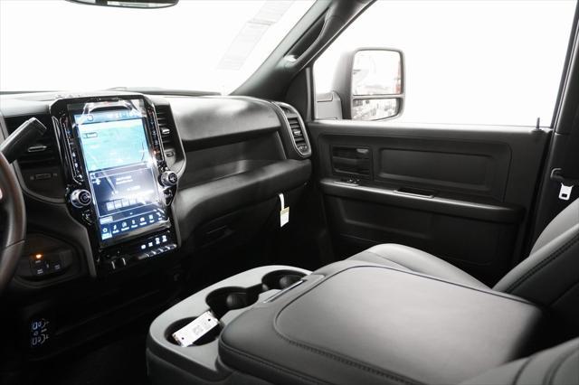 Photo of 2025 Granite Crystal Metallic Clearcoat RAM 3500