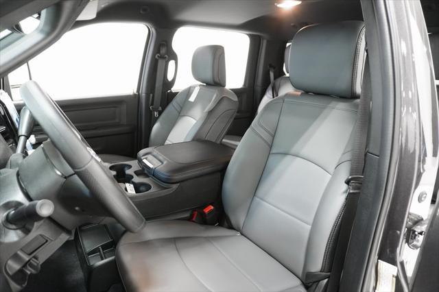 Photo of 2025 Granite Crystal Metallic Clearcoat RAM 3500