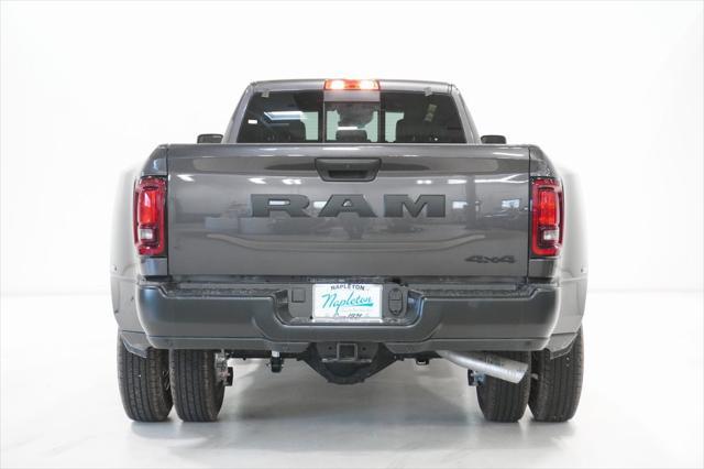 Photo of 2025 Granite Crystal Metallic Clearcoat RAM 3500
