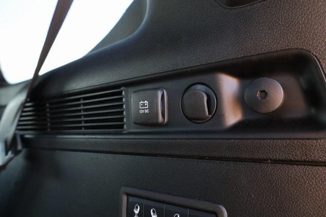 Photo of 2023 Diamond Black Crystal Pearlcoat Jeep Wagoneer