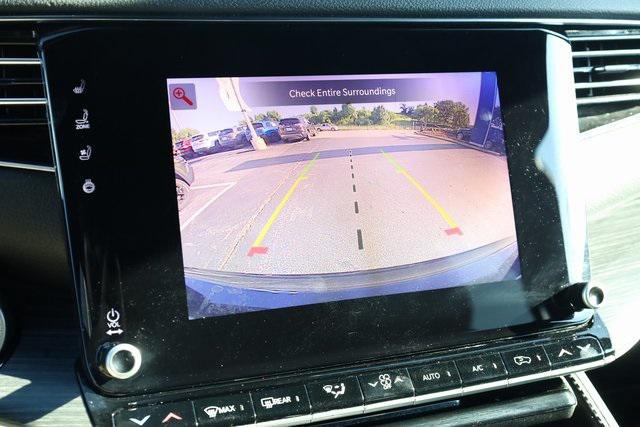 Photo of 2023 Diamond Black Crystal Pearlcoat Jeep Wagoneer