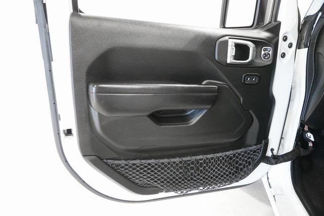 Photo of 2021 Bright White Clearcoat Jeep Wrangler Unlimited