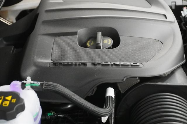Photo of 2025 Granite Crystal Metallic Clearcoat RAM 1500