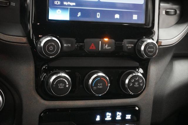 Photo of 2025 Granite Crystal Metallic Clearcoat RAM 1500