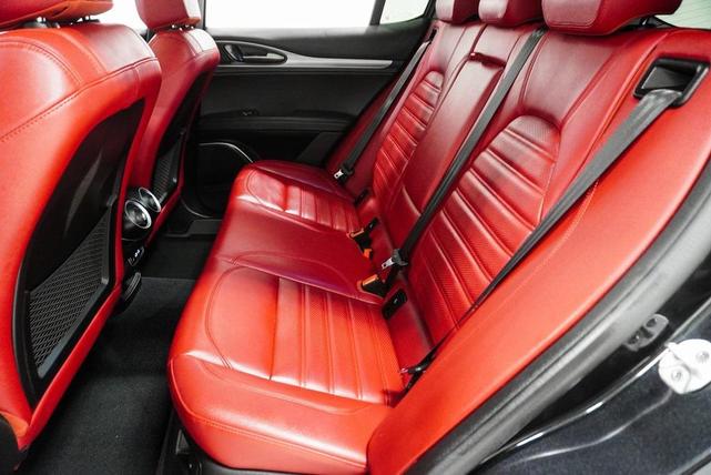 Photo of 2022 Vulcano Black Metallic Alfa Romeo Stelvio