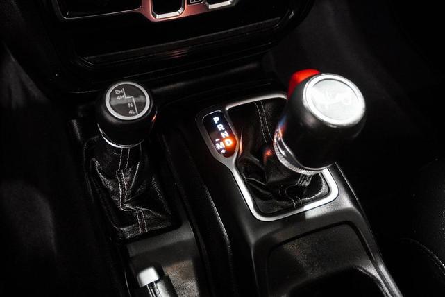 Photo of 2019 Granite Crystal Metallic Clearcoat Jeep Wrangler Unlimited