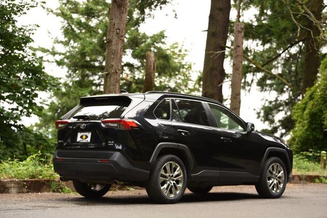 Photo of 2019 Midnight Black Metallic Toyota RAV4