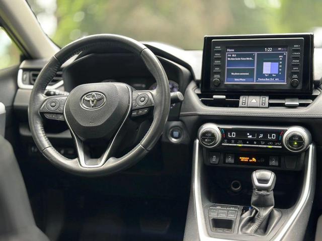 Photo of 2019 Midnight Black Metallic Toyota RAV4