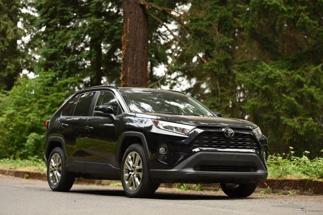 Photo of 2019 Midnight Black Metallic Toyota RAV4