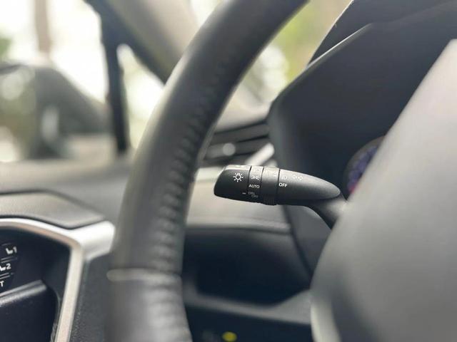 Photo of 2019 Midnight Black Metallic Toyota RAV4