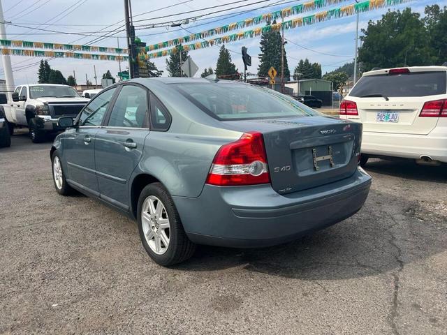 2005 Volvo S40