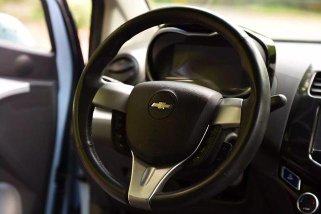 Photo of 2016 Electric Blue Metallic Chevrolet Spark EV
