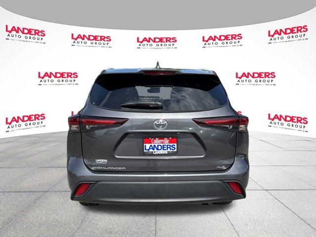 Photo of 2024 Gray Toyota Highlander