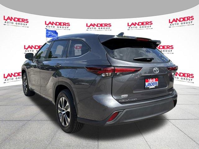 Photo of 2024 Gray Toyota Highlander