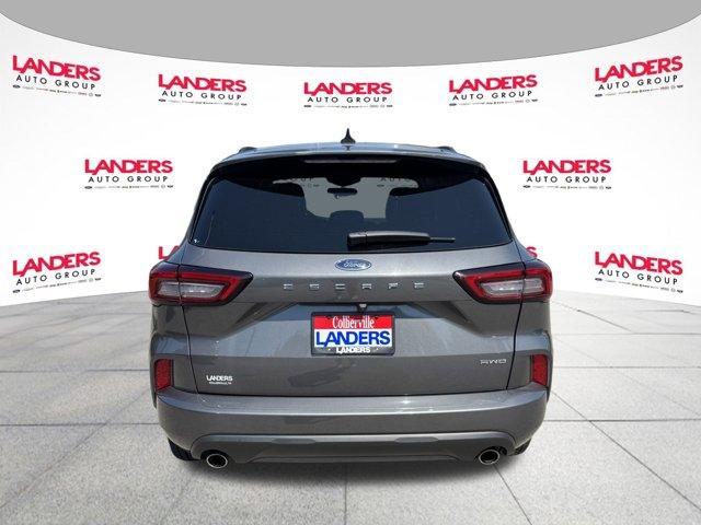 Photo of 2023 CARBONIZED GRAY METALLIC Ford Escape