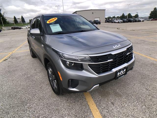 Photo of 2024 Steel Gray Kia Seltos