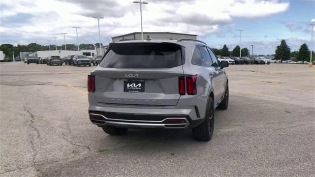 Photo of 2022 Wolf Gray Kia Sorento