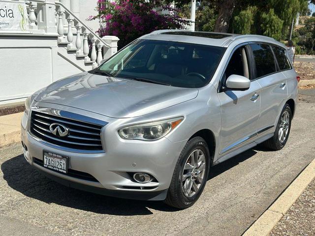 Photo of 2013 Silver INFINITI JX35