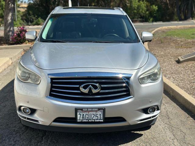 Photo of 2013 Silver INFINITI JX35