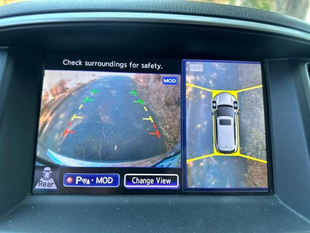 Photo of 2013 Silver INFINITI JX35