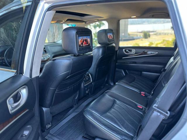 Photo of 2013 Silver INFINITI JX35