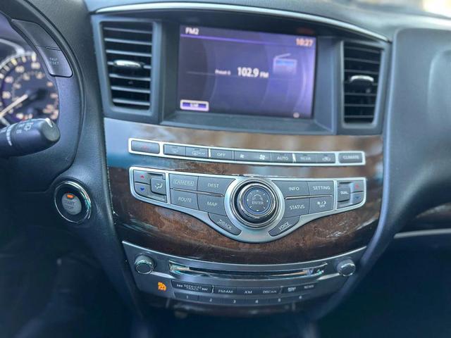 Photo of 2013 Silver INFINITI JX35