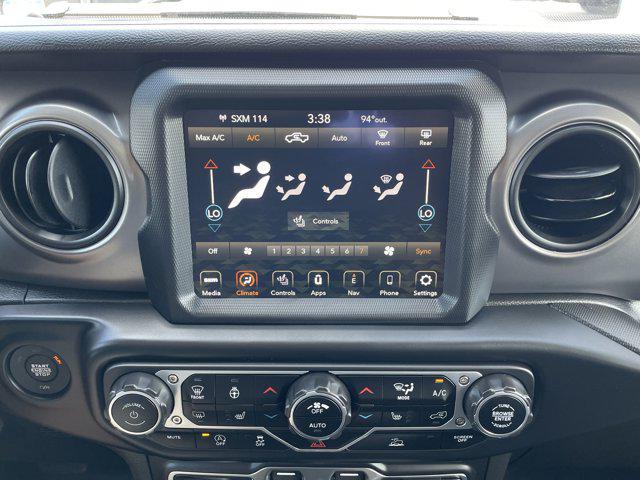 Photo of 2023 Silver Zynith Clearcoat Jeep Gladiator