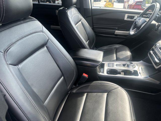 Photo of 2023 Agate Black Metallic Ford Explorer