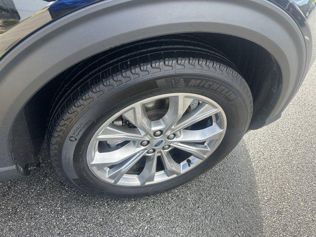Photo of 2023 Agate Black Metallic Ford Explorer