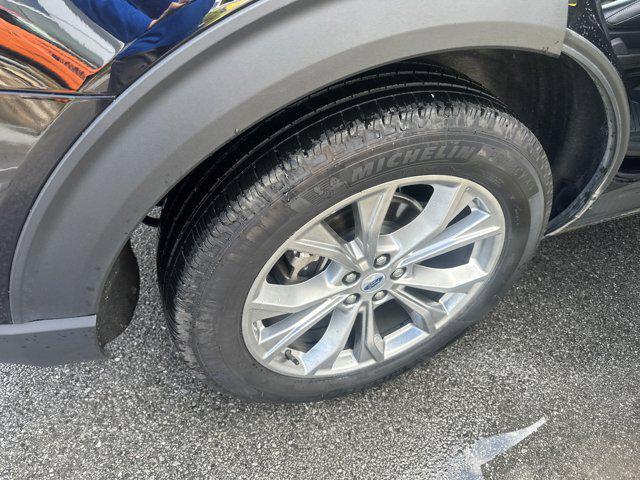 Photo of 2023 Agate Black Metallic Ford Explorer