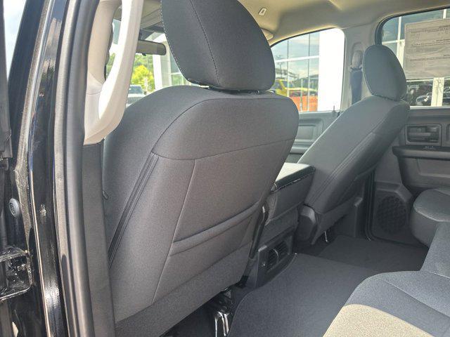 Photo of 2023 Diamond Black Crystal Pearlcoat RAM 1500